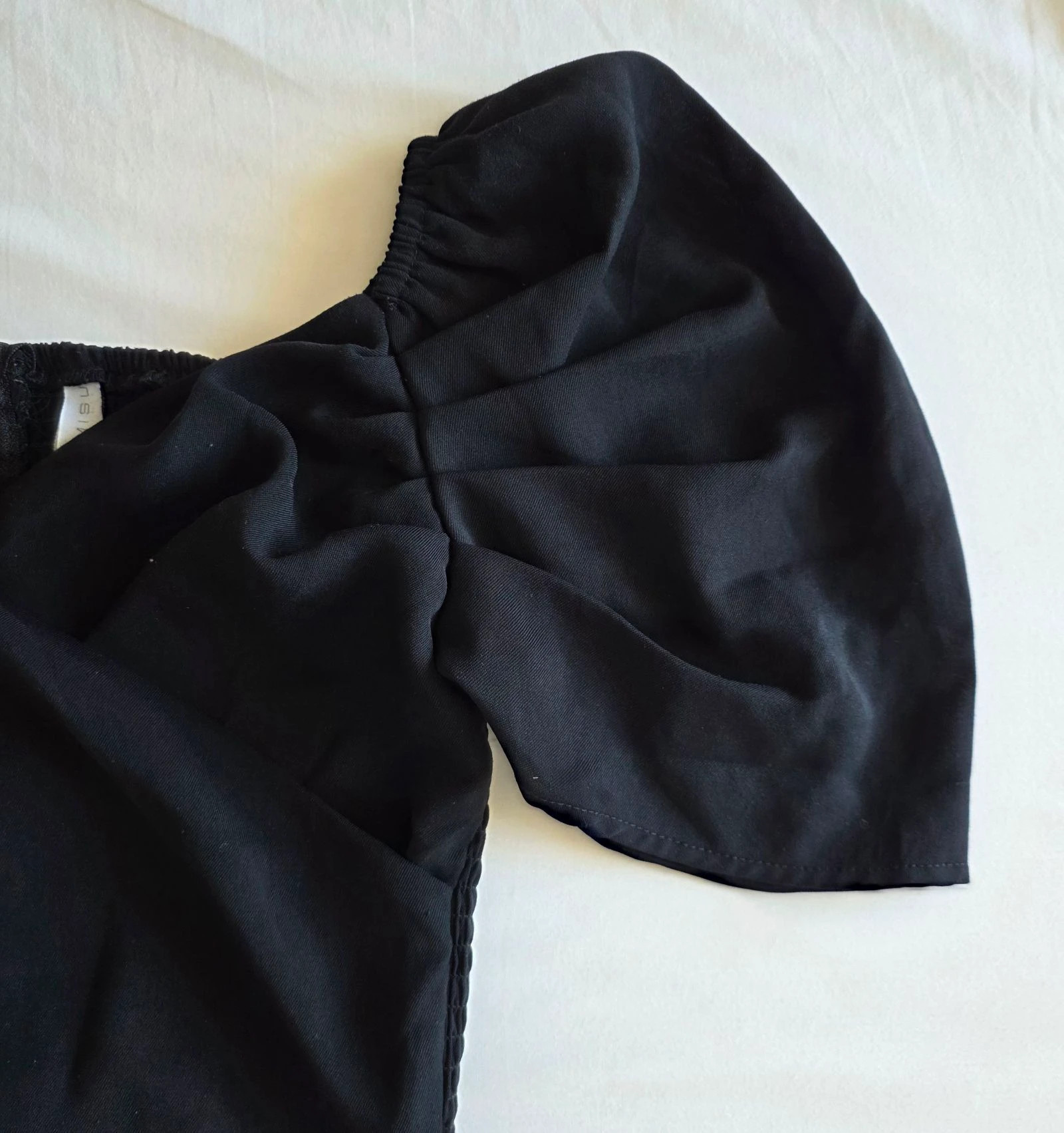 Crop top negro Amisu XS 34 top cache-cœur hombros descubiertos con cremallera en la espalda – photo 3